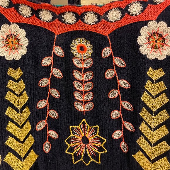 Melloday Boho Embroidered Blouse - Picture 2 of 4